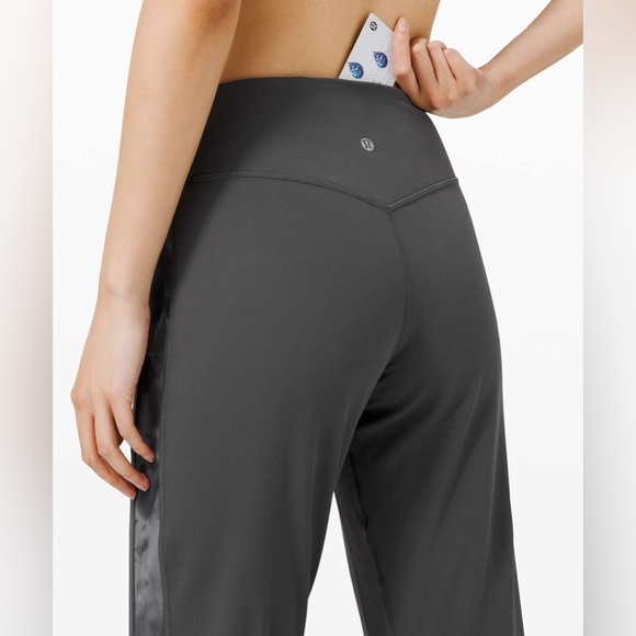 Like New! RARE Align Jogger 28” Size 6 - Picture 3 of 7